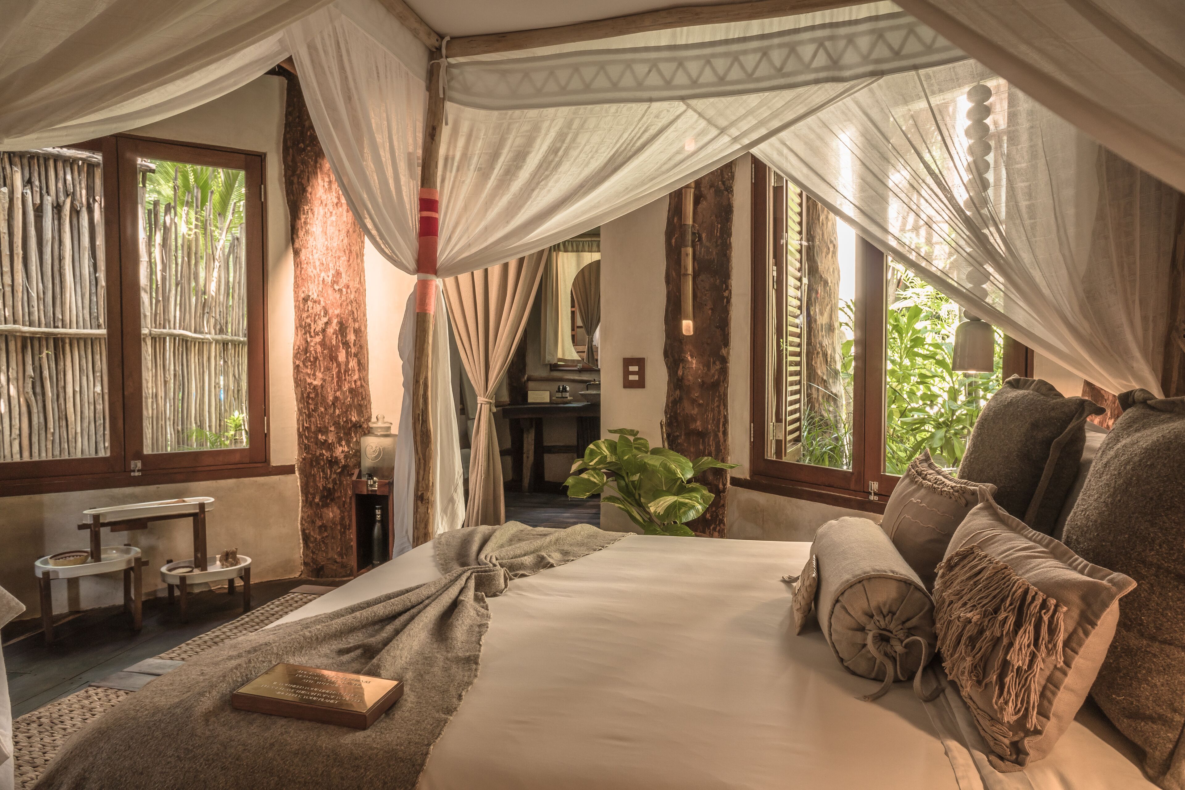 Standard room, Limited view | In-room safe, individually decorated, individually furnished