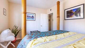 Family House, Multiple Beds, Non Smoking | 4 bedrooms, desk, iron/ironing board, free WiFi