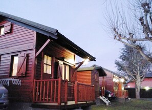 Front of property – evening/night - Camping Gran Sol (Montferrer I Castellbo)