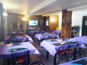 Restaurant - Camping Gran Sol (Montferrer I Castellbo)