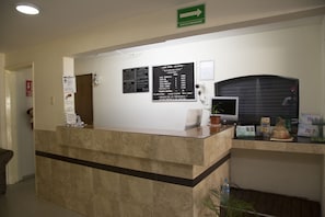 Reception - Hotel Kuliacan by Grupo La Jolla (Culiacán)