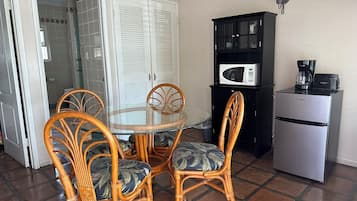 Junior Suite, Multiple Beds, Non Smoking | Private kitchenette
