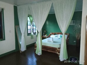 Standardrum - mot vattnet | Sängtillbehör av högsta kvalitet, individuell inredning och unika möbler