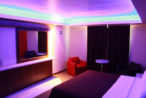 Double Room, 1 King Bed, Non Smoking