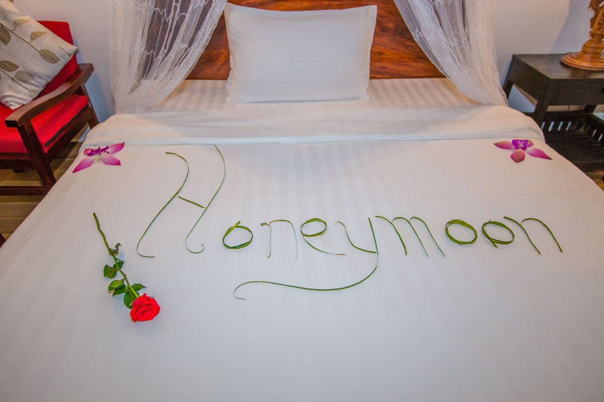 고급 침구, 객실 내 금고, 책상, 노트북 작업 공간