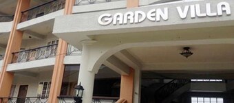 Gardenville Hotel