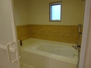 2 Bedroom Apartment | Bathroom - Coldio Clover Kuwae (Chatan)