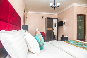 Coffres-forts dans les chambres, Wi-Fi gratuit, draps fournis