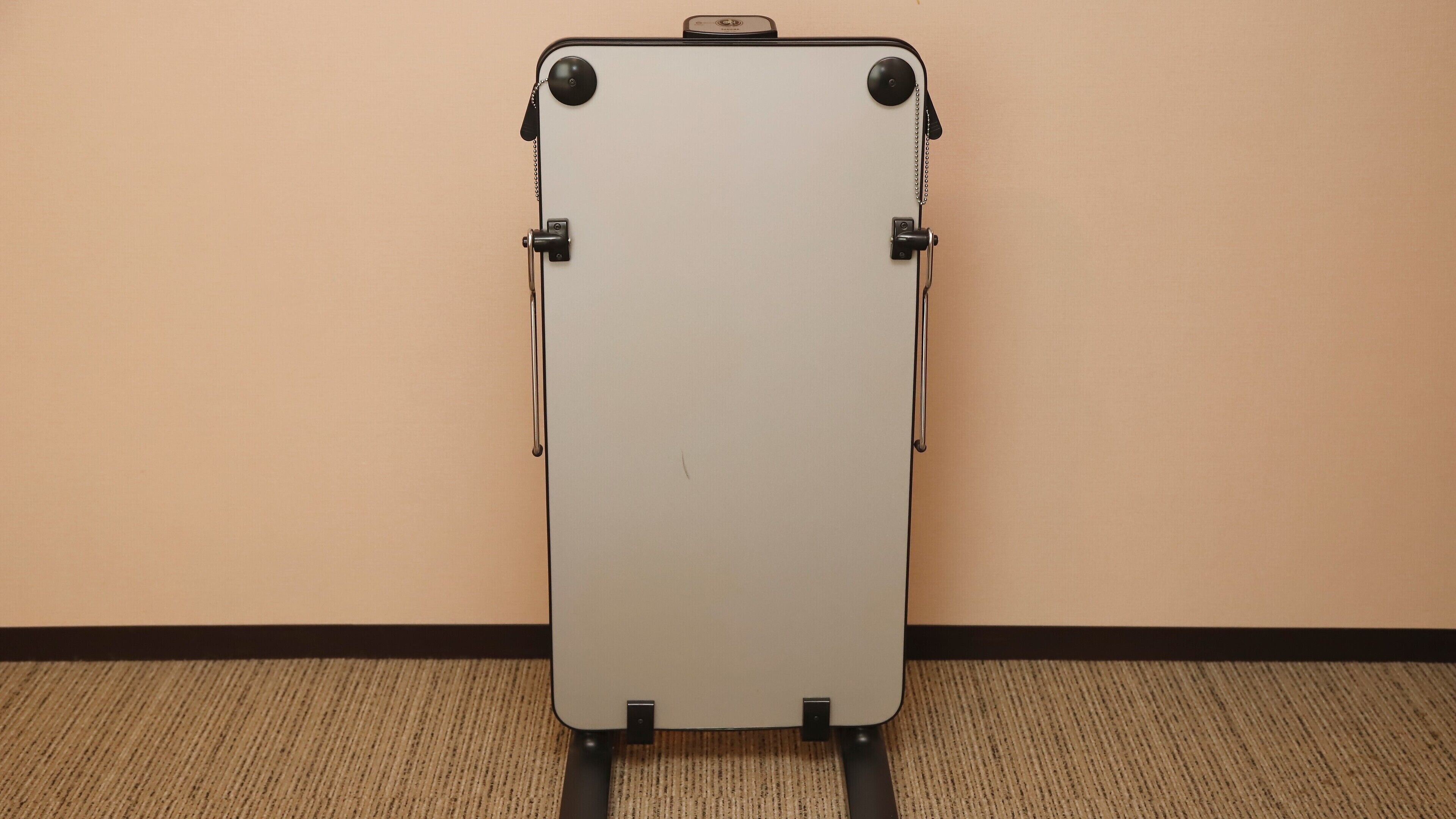 laptop workspace, free wifi, bed sheets