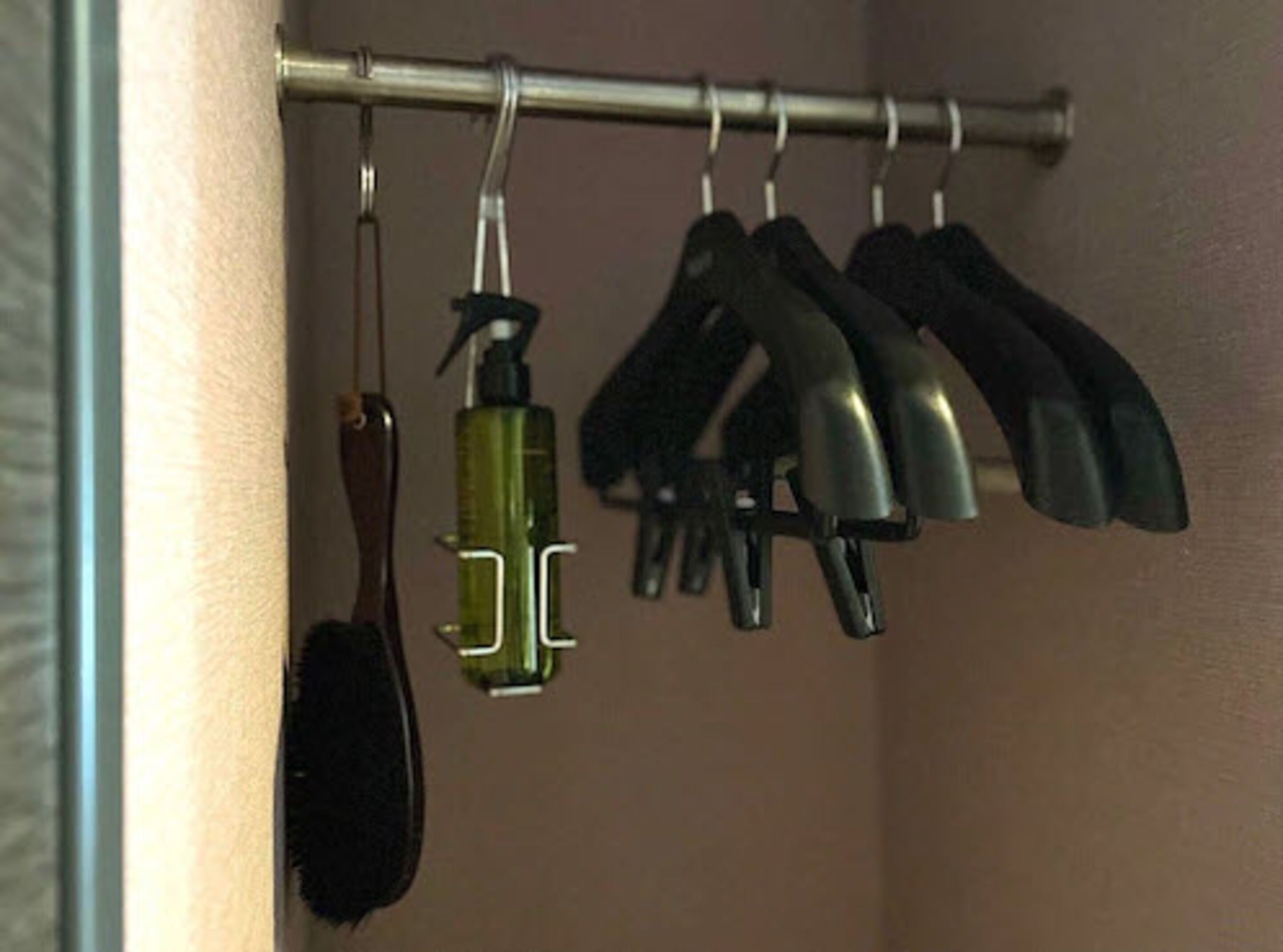 laptop workspace, free wifi, bed sheets