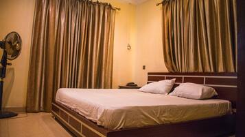 Royal Double Room, 1 Double Bed | Premium bedding, desk, Internet