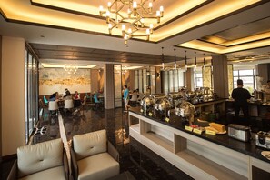 Desayuno buffet incluido todos los días