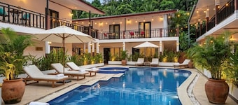 Vangvieng Night Market Resort