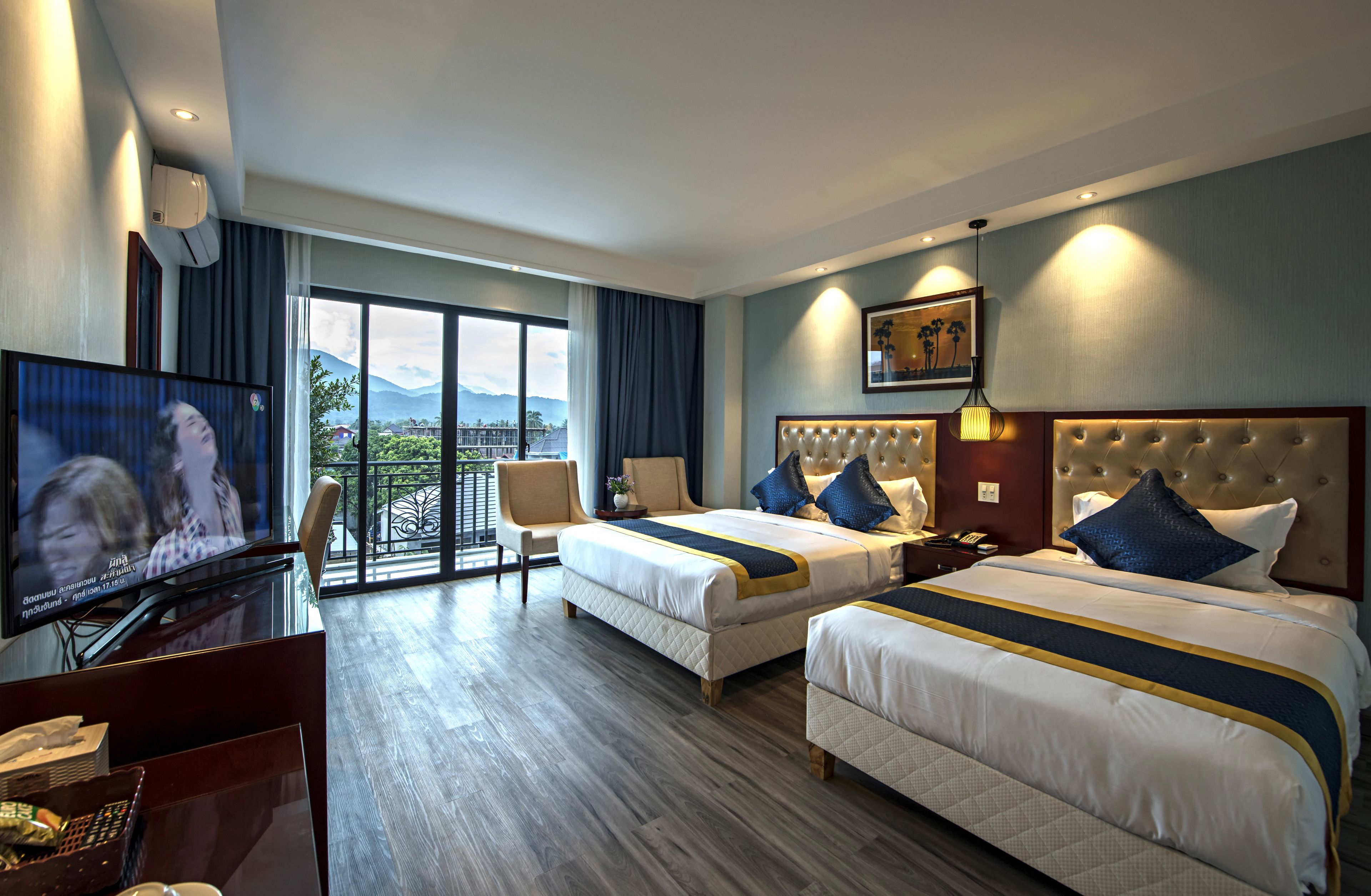 premium bedding, minibar, in-room safe, desk