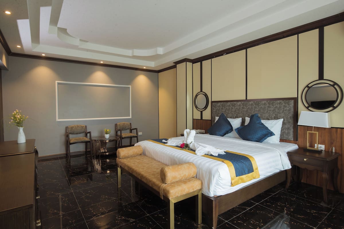 Luxury Double Room | 1 bedroom, premium bedding, minibar, in-room safe