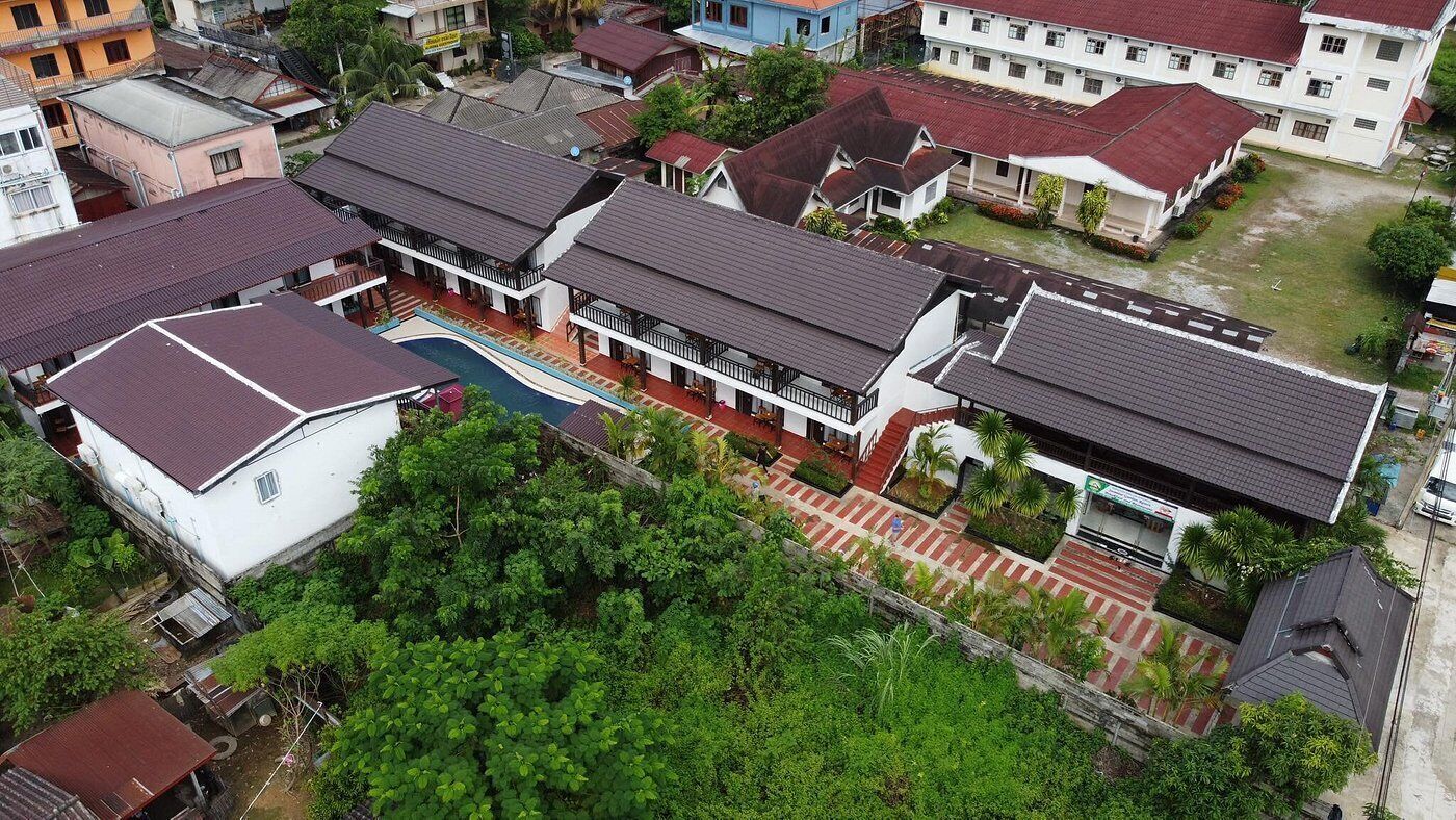 住宿正面 - 傍晚/夜晚