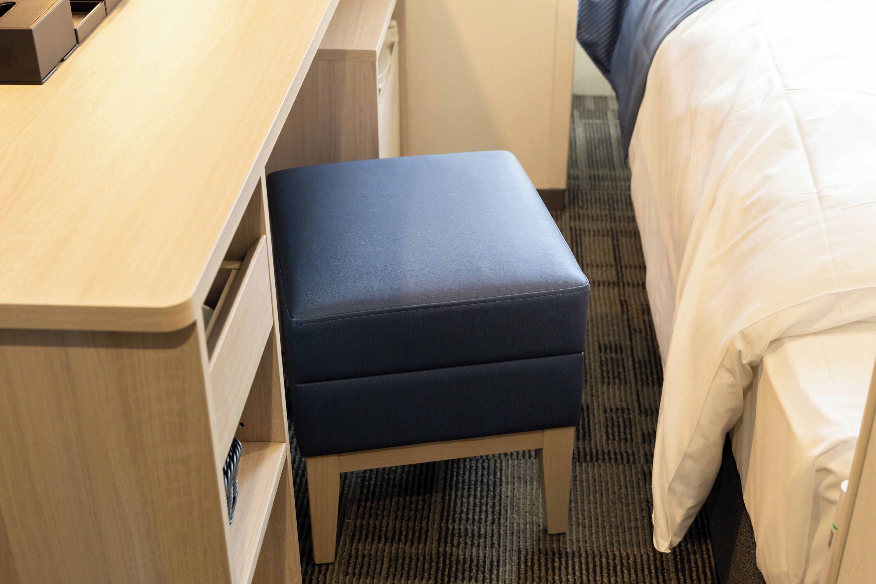 책상, 암막 커튼, 무료 WiFi