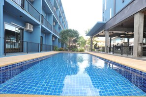Outdoor pool - Nine Blue Residence (Pattaya)