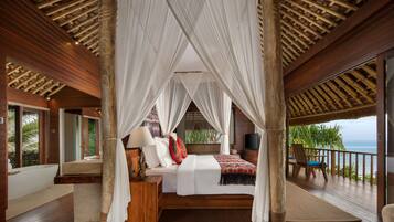 Traditional-Villa, 1 Schlafzimmer, eigener Pool, Meerblick | Kostenlose Minibar, Zimmersafe, individuell dekoriert