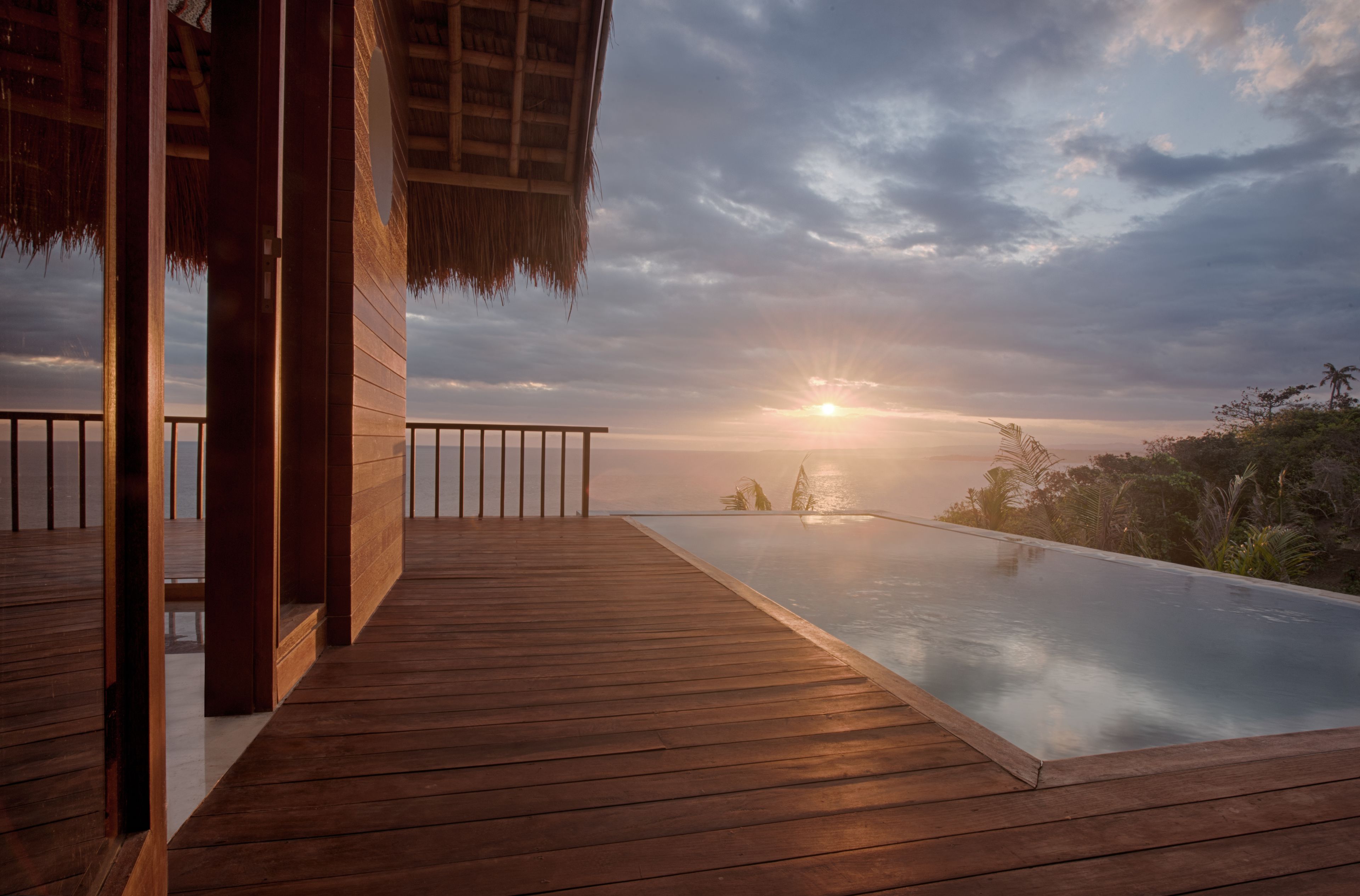 Infinity pool