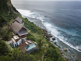 Royal Honeymoon Villa, Ocean View | Private pool