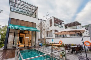 Außenpool (je nach Saison geöffnet)