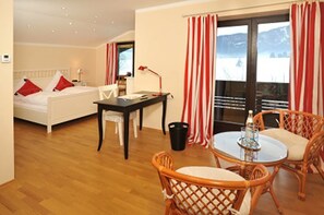 4 bedrooms, desk, iron/ironing board, free WiFi - Chalet Chiemgau (Reit im Winkl)