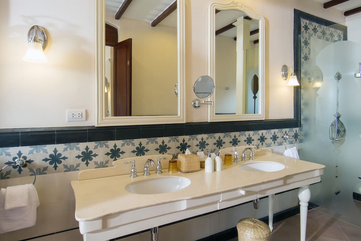 mouhot balcony garden view | bathroom | shower, rainfall showerhead, free toiletries, hair dryer