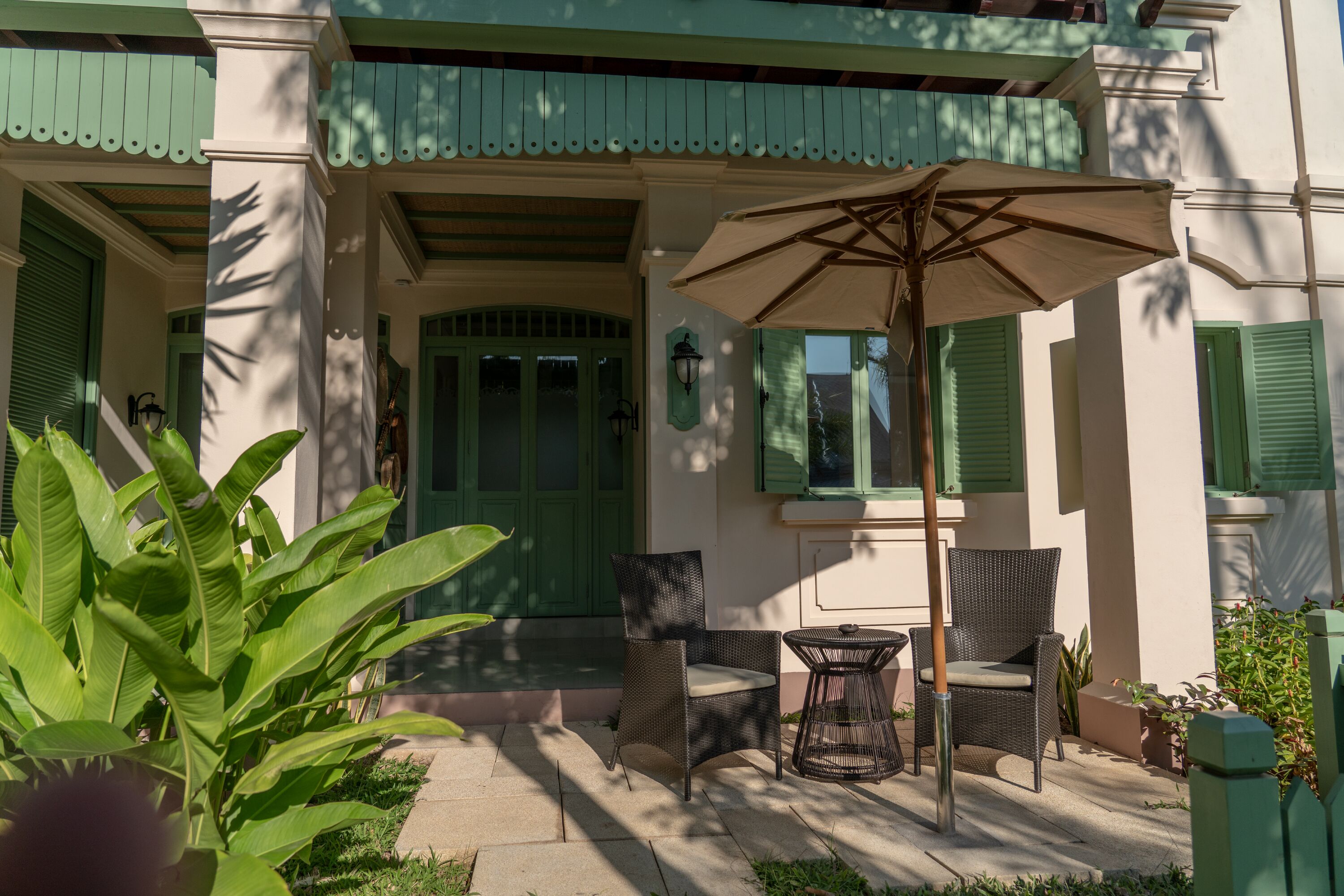 mouhot balcony garden view | terrace/patio