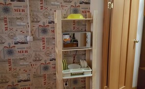 Studio | Eigene Kochnische | Großer Kühlschrank, Herdplatte, Wasserkocher