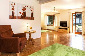 Comfort House, Multiple Beds, Non Smoking | Living area | Flat-screen TV, DVD player - Ferienhaus Balsbergblick (Unterwoessen)