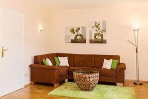 Comfort House, Multiple Beds, Non Smoking | Living area | Flat-screen TV, DVD player - Ferienhaus Balsbergblick (Unterwoessen)