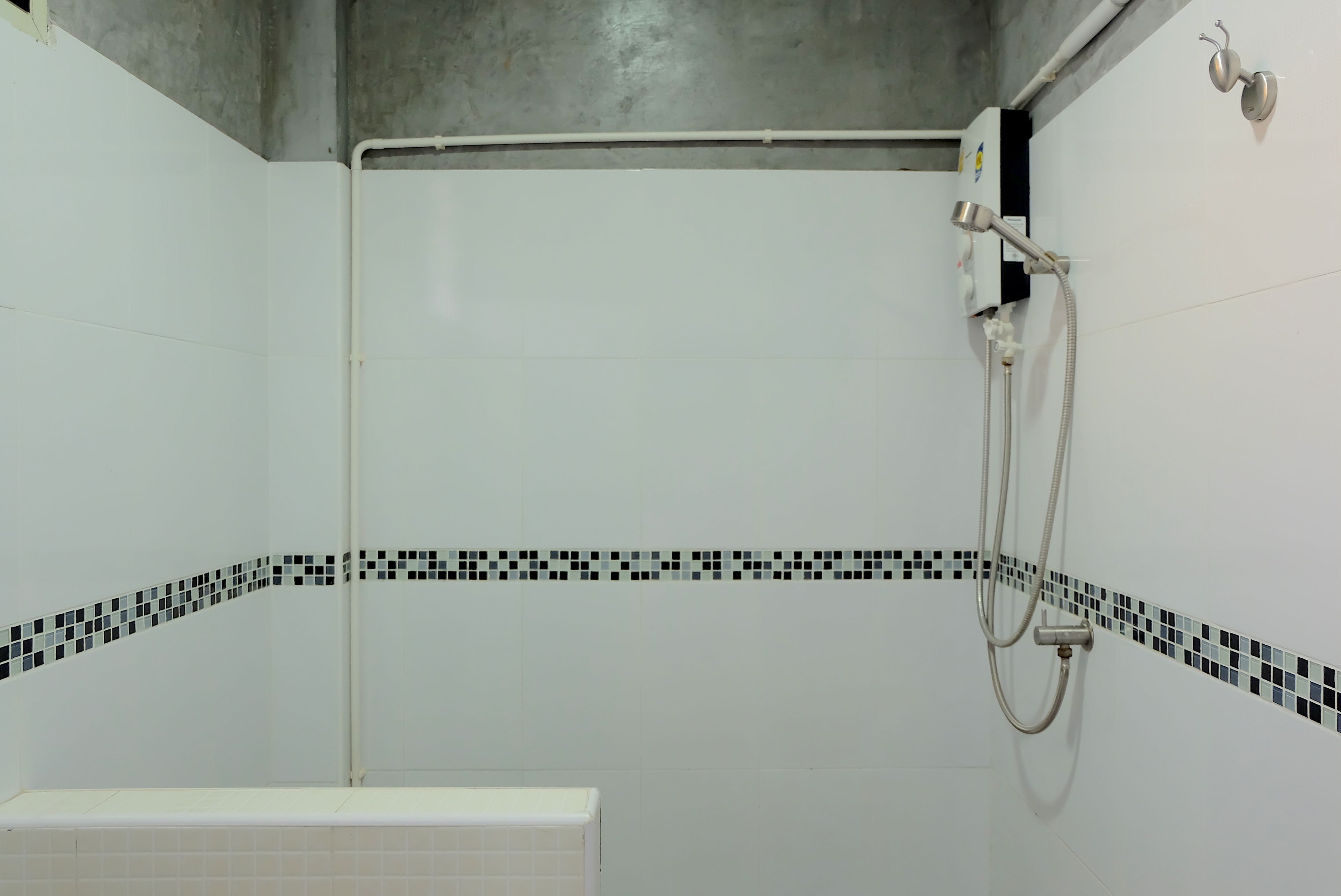 superior twin room | bathroom | shower, free toiletries, bidet, towels