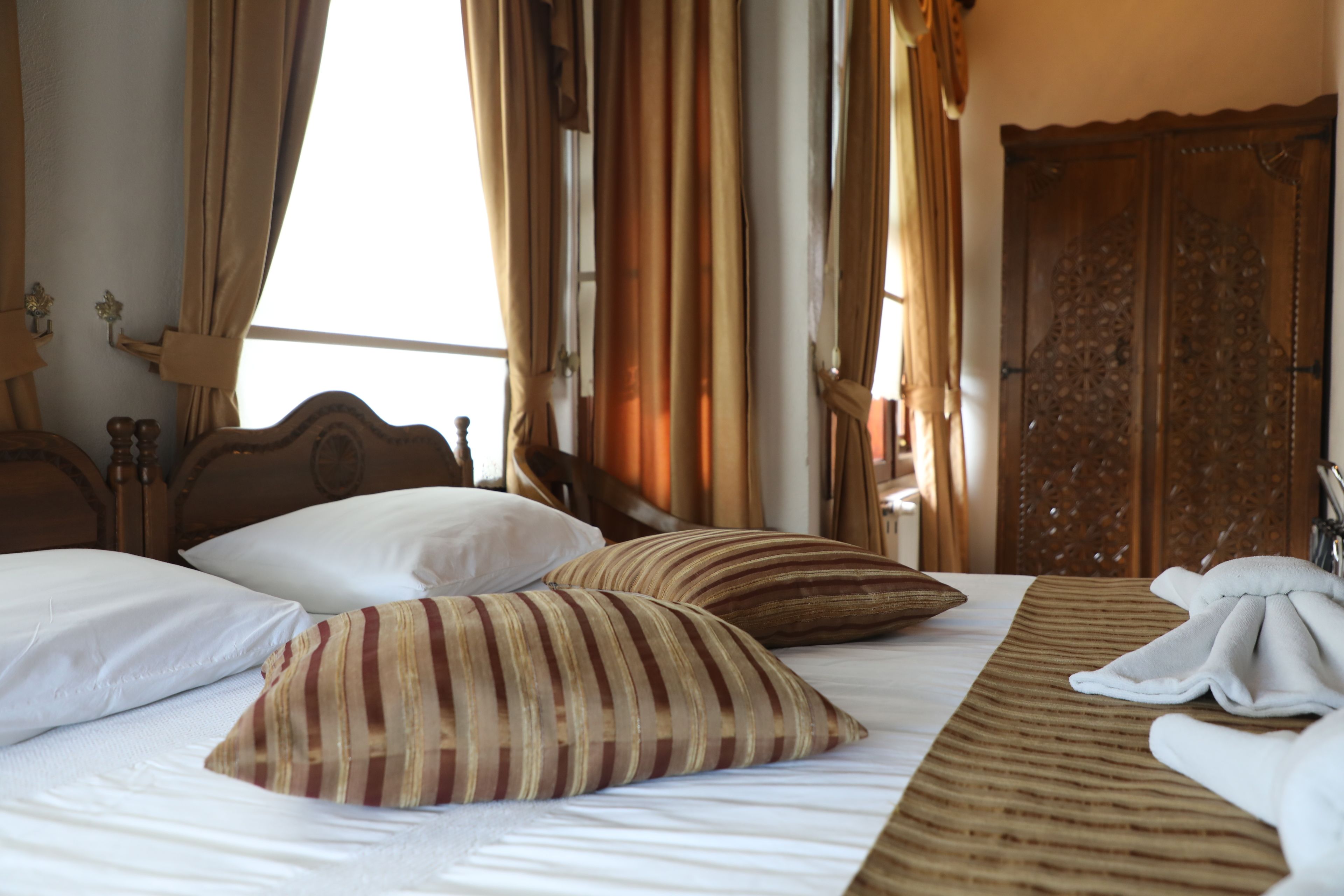 Standard Room | Premium bedding, down comforters, minibar, in-room safe