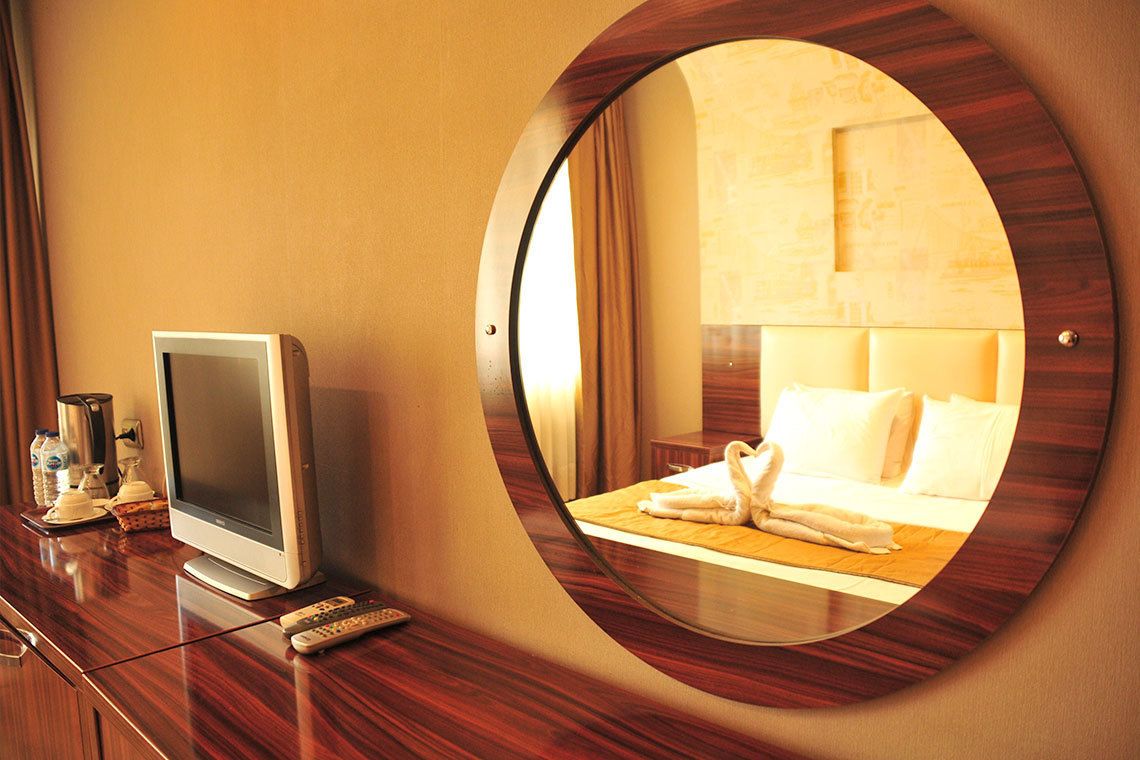 标准双人房或双床房, 1 张双人床或 2 张单人床 | 客房服务设施