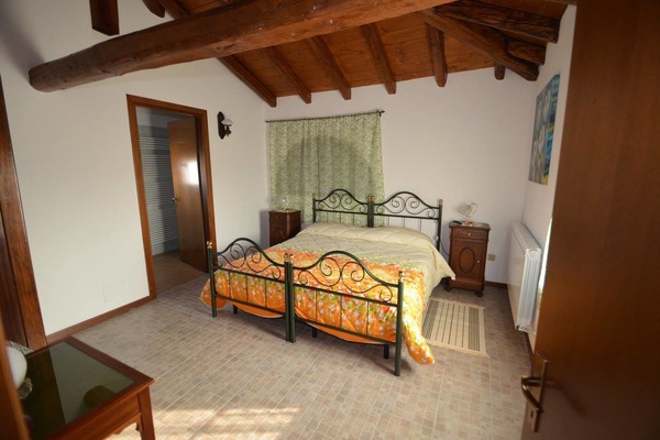 Kamer, 1 twee- of 2 eenpersoonsbedden | Een bureau, gratis wifi, beddengoed