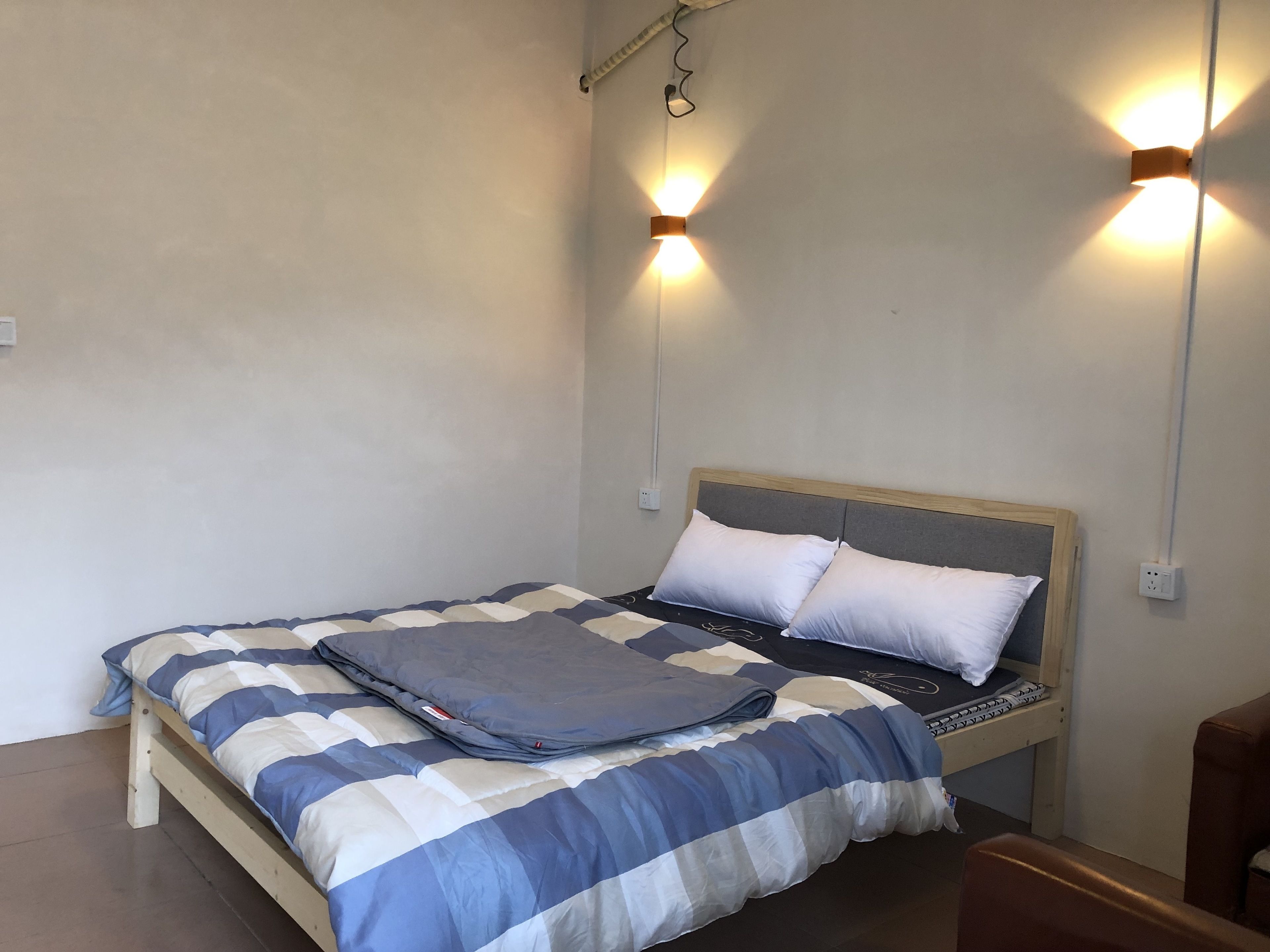 Standard-Einzelzimmer | Hochwertige Bettwaren, Schreibtisch, Verdunkelungsvorhänge