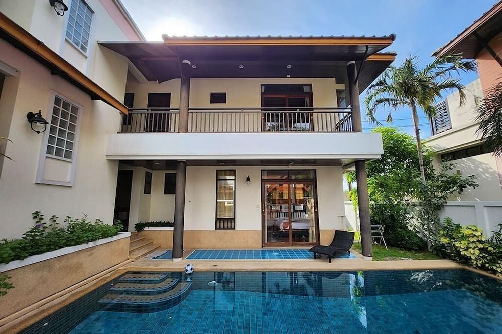 Punnapha Pool Villa Pattaya