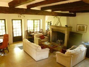 Living room - La Croix du Reh (Châteauneuf-la-Forêt)