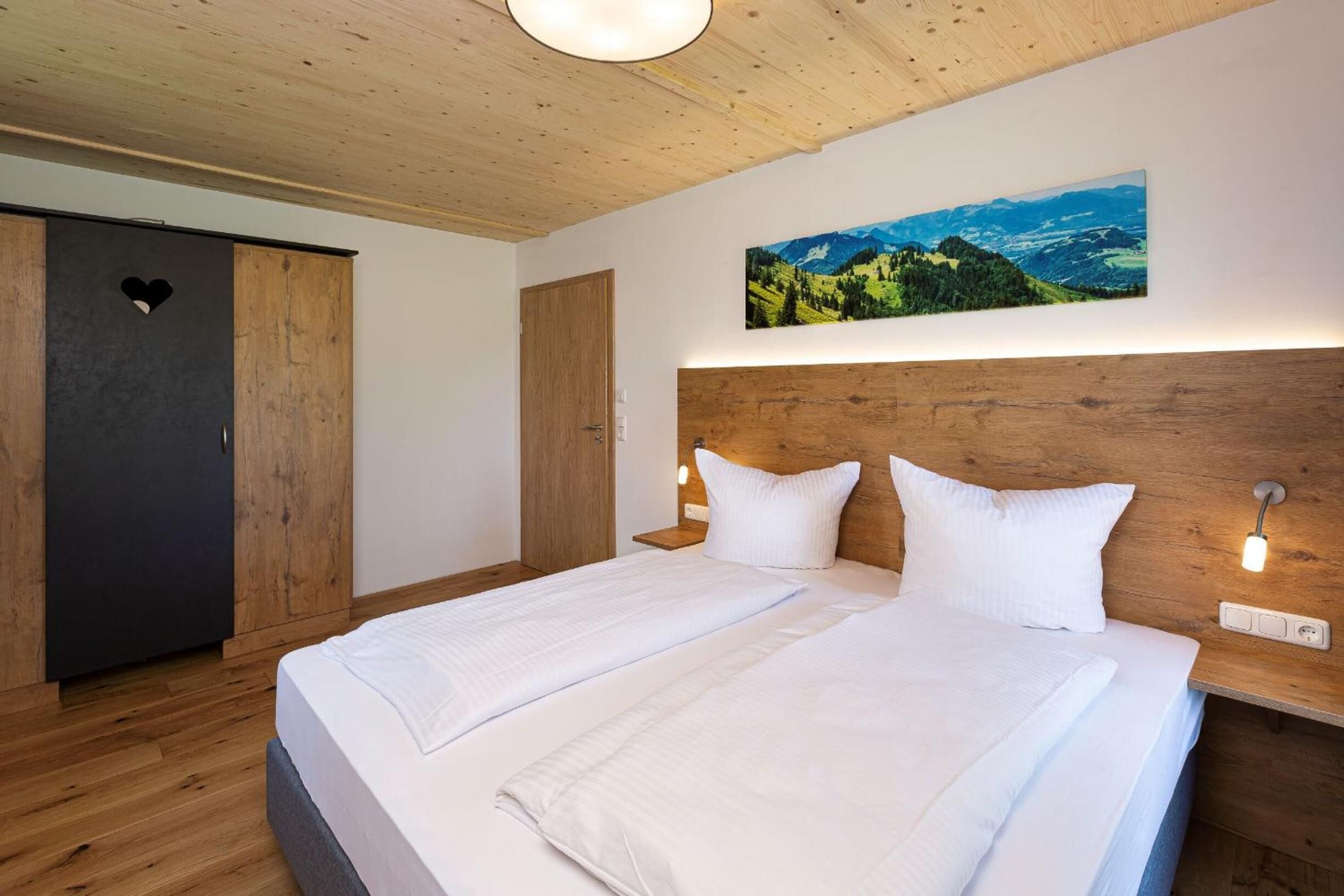 1 bedroom, hypo-allergenic bedding, in-room safe, blackout curtains