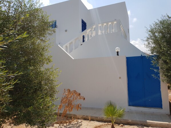 Entrada al alojamiento