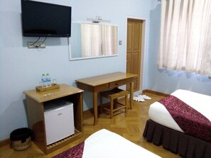 Chambre supérieure double ou avec lits jumeaux, côté jardin | Vue de la chambre