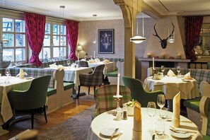 Spécialités Cuisine locale et internationale