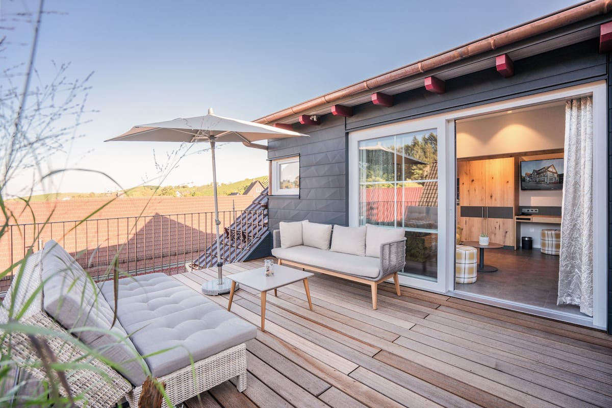 deluxe double room, balcony | premium bedding, minibar, in-room safe, desk