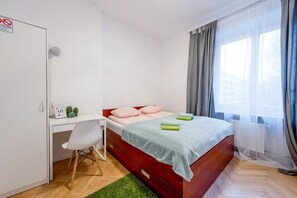 Apartment, Ensuite | Free WiFi, bed sheets