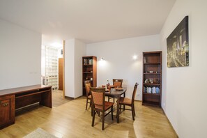 Apartment, Patio, City View | Living room