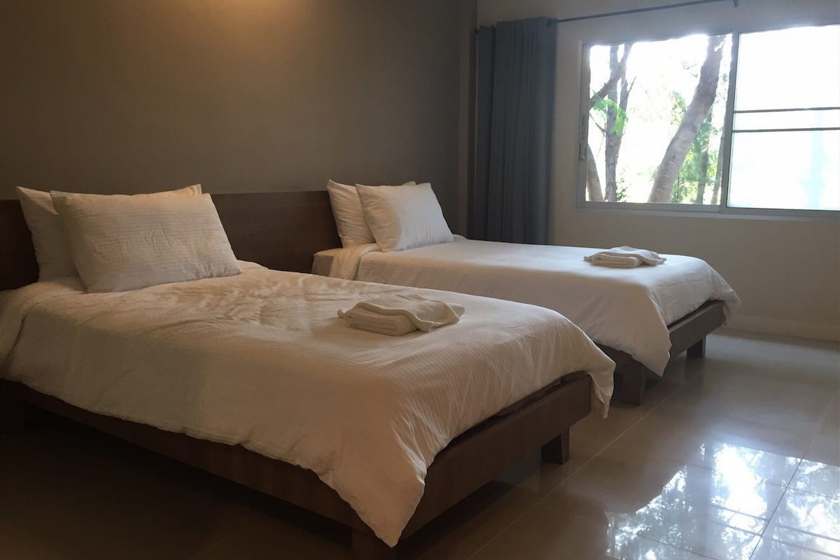 standard twin room | blackout curtains, free wifi