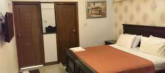 Service Apartment Karachi