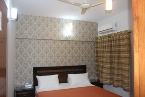 3 개의 침실, 이집트산 면 시트, 고급 침구, 각각 다르게 가구 비치