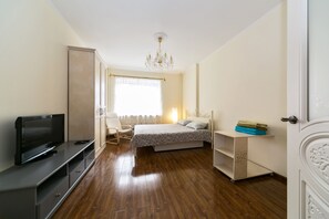 Deluxe-Apartment, Mehrere Betten, Nichtraucher | Bügeleisen/Bügelbrett, Babybetten, Zustellbetten, kostenloses WLAN